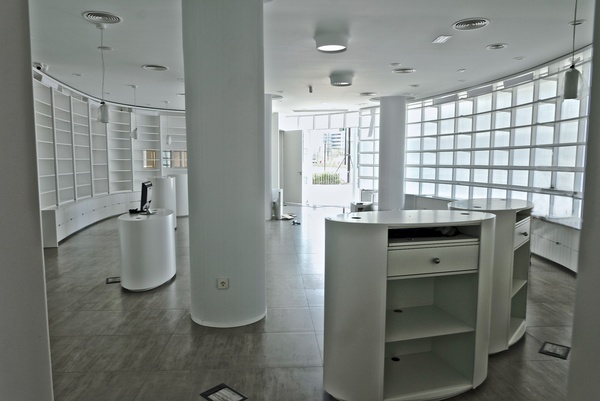 Locales Comerciales - Construcciones en Granada