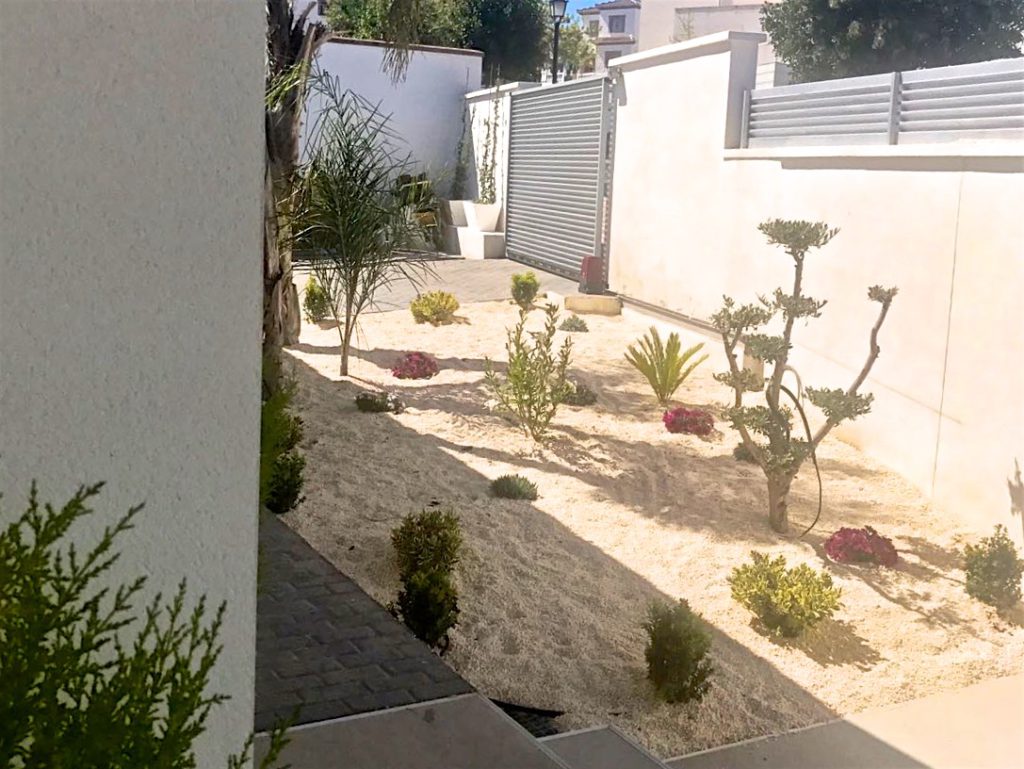 Exterior casa - Construcciones en Granada