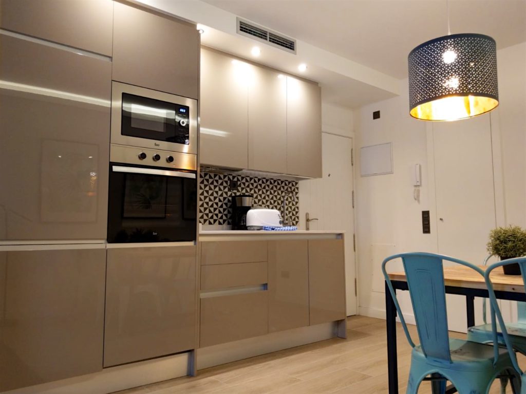 mobiliario-cocina-lacada-electrodomesticos-Version-3-1024x767